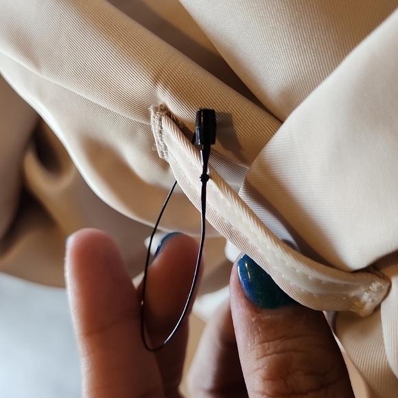 Nike oatmeal color coat - Picture 5 of 5